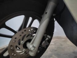 Ini Ciri Shock Depan Motor Bermasalah, Berikut Cara Memperbaikinya